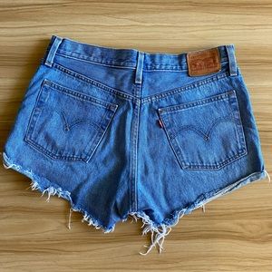 Levi 501 high rise cutoff short